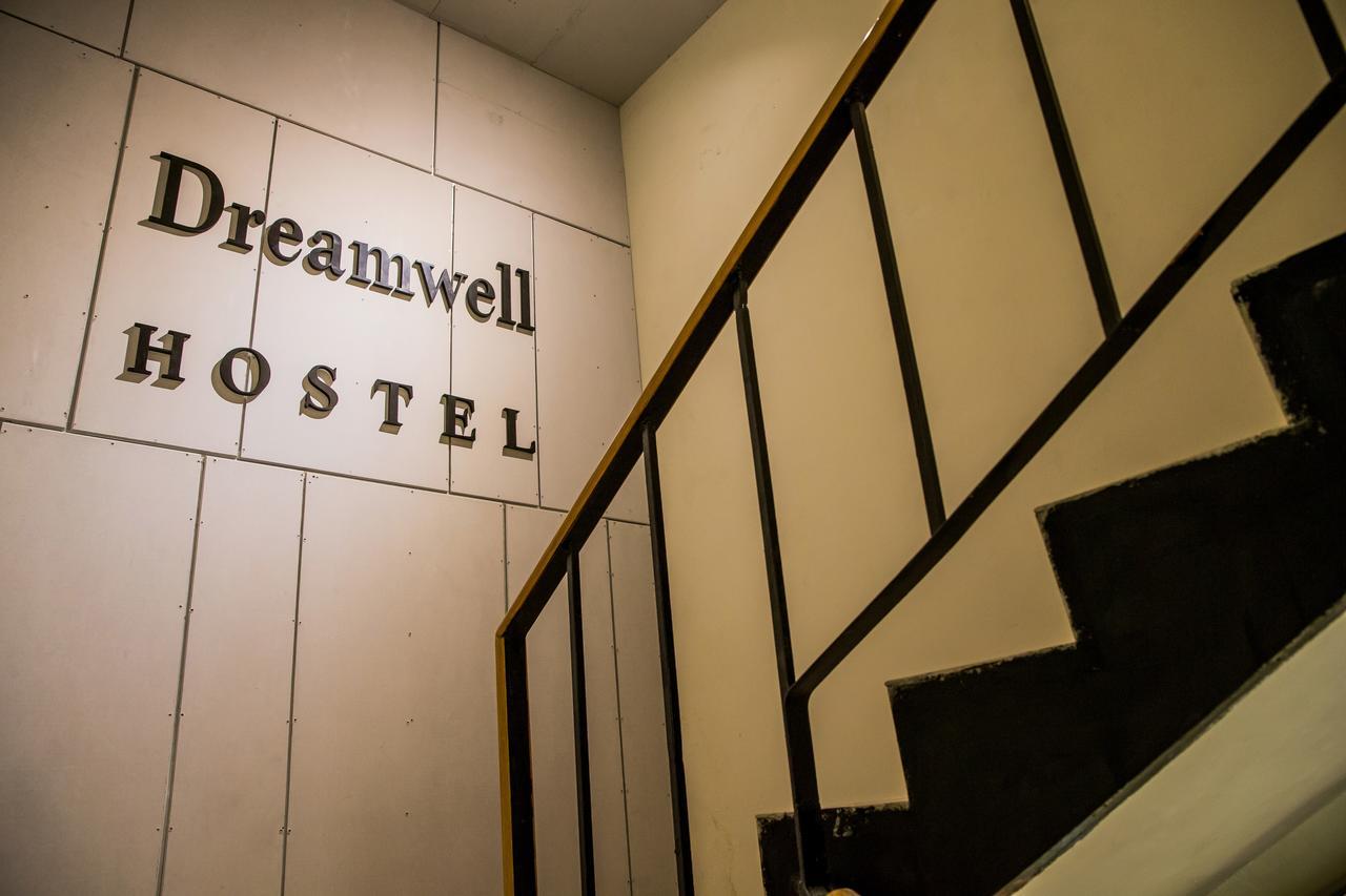 Dreamwell Hostel Kaohsiung Exteriör bild